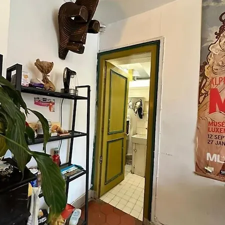 Cozy & Authentic In The Heart Of Apartment