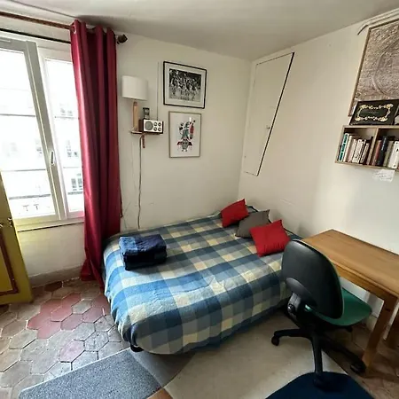 Apartment Cozy & Authentic In The Heart Of *
