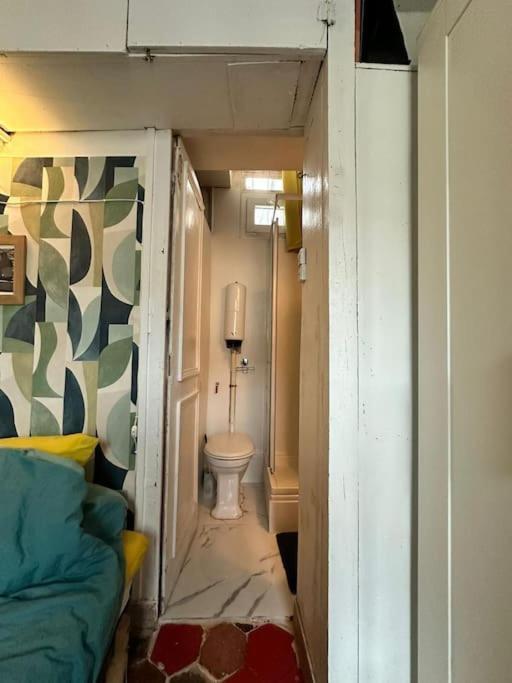 Apartment Cozy & Authentic In The Heart Of Paris