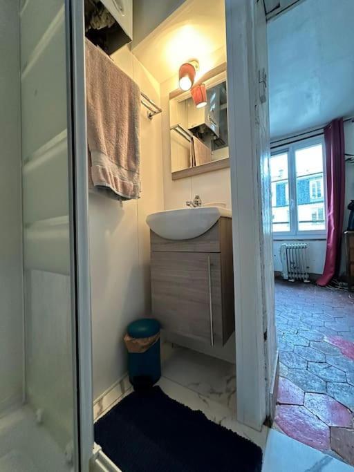Cozy & Authentic In The Heart Of Apartment